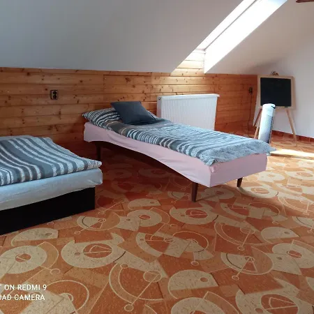 Cely Rodinny Dum Na Venkove Villa Kouřim