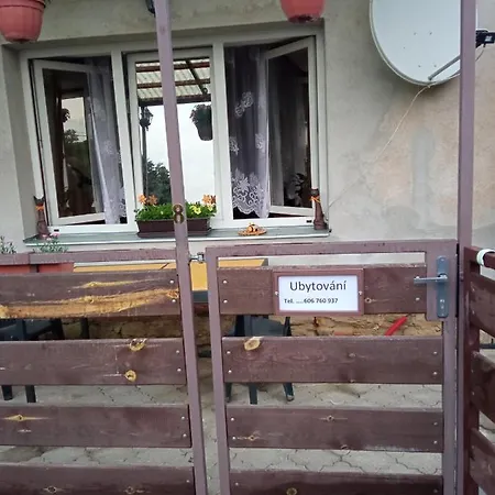 Cely Rodinny Dum Na Venkove Villa *